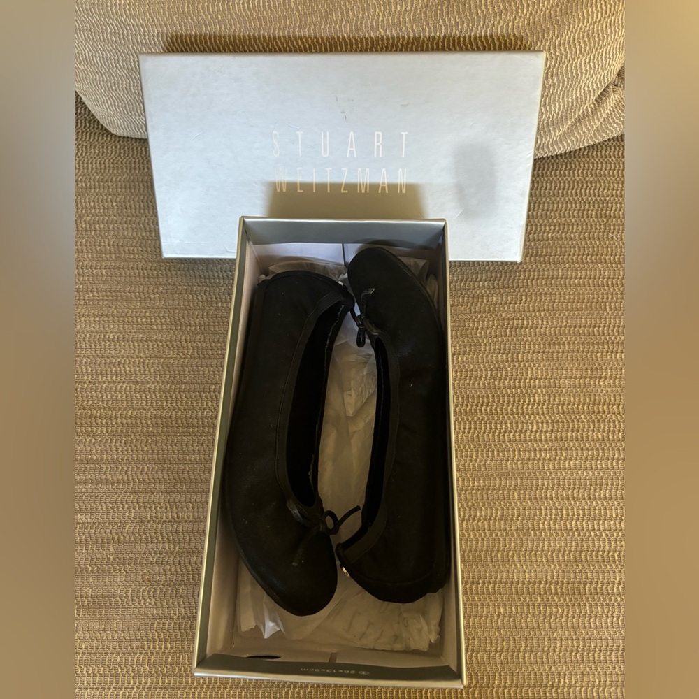 New in Box Stuart Weitzman Girls Ballet Flats Size 3